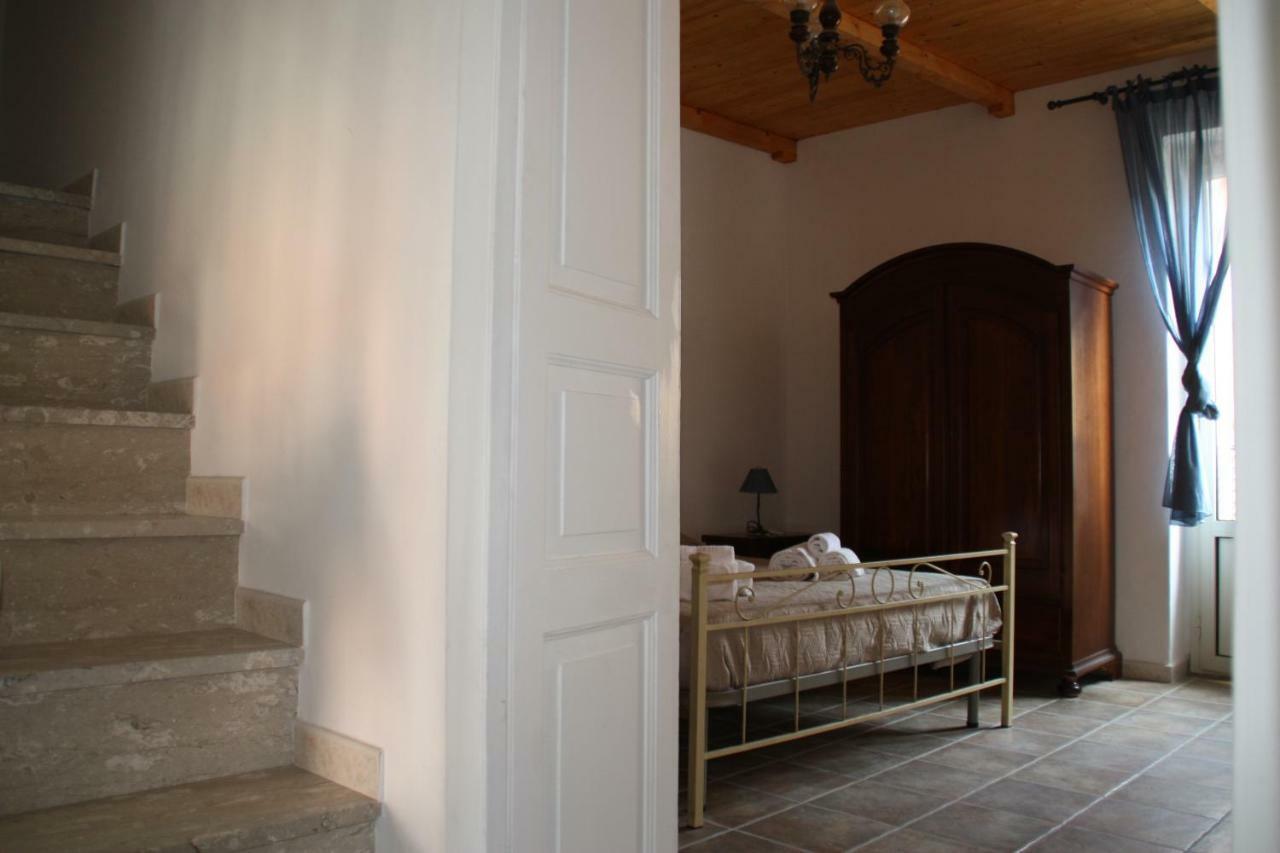 Gaeta Via Indipendenza Bed & Breakfast ภายนอก รูปภาพ